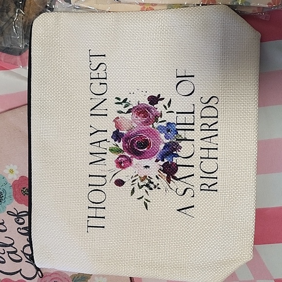 NWT makeup bag or trinket bag - Picture 1 of 3